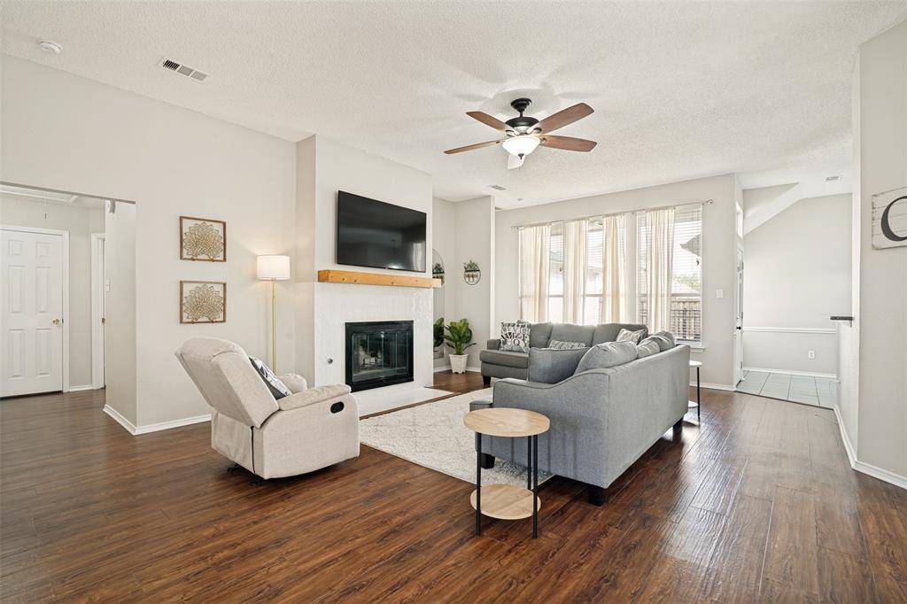 4803 Maple Shade Avenue, Sachse, TX 75048