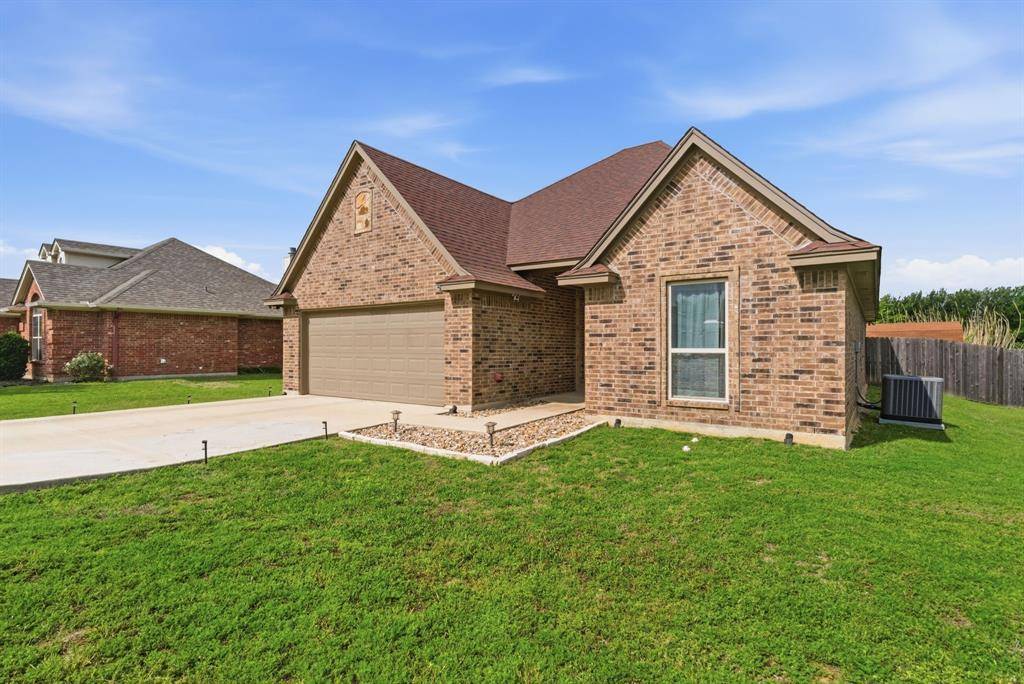 2313 Springhill Court, Mineral Wells, TX 76067