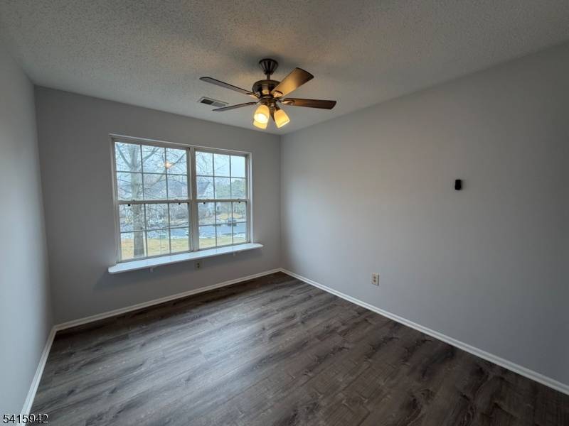 6 Nashville Ct, Tinton Falls Boro, NJ 07712