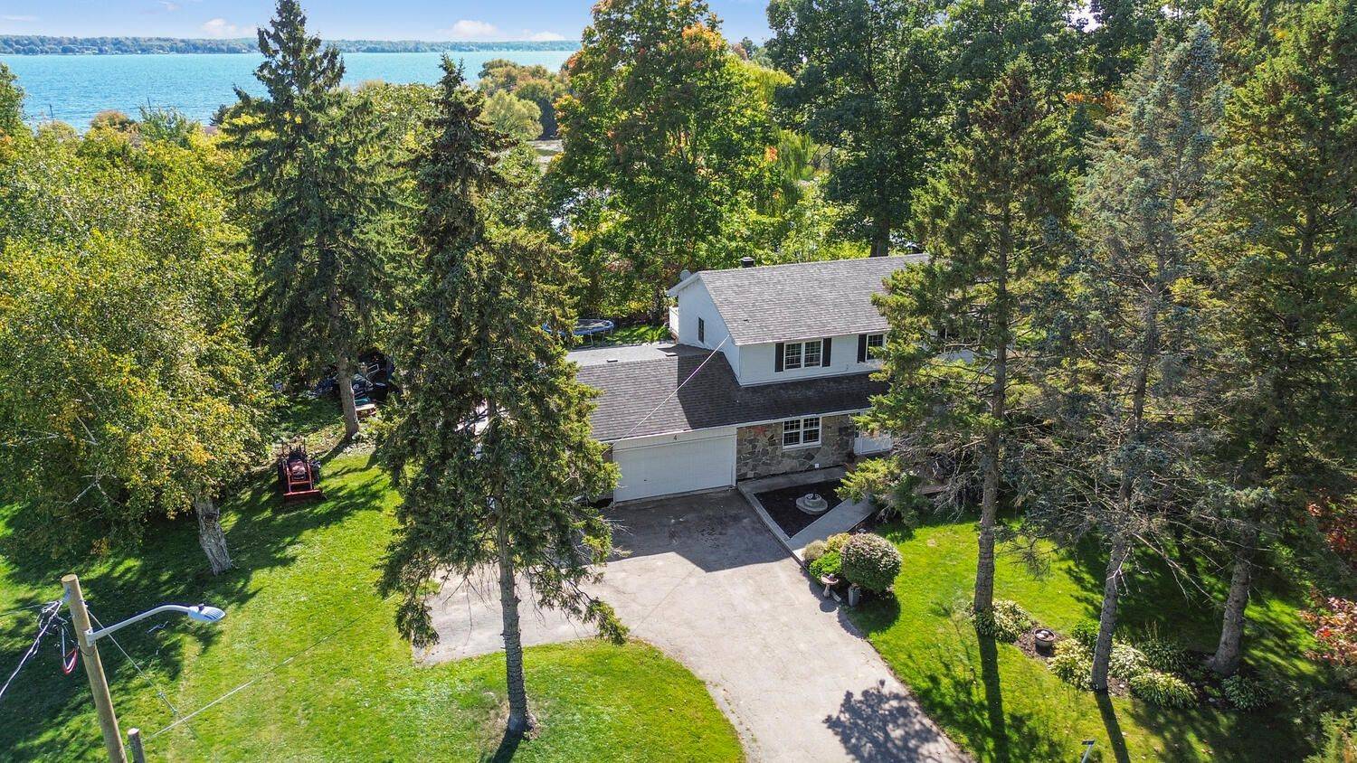 4 Connell PL, Prescott, ON K0E 1T0