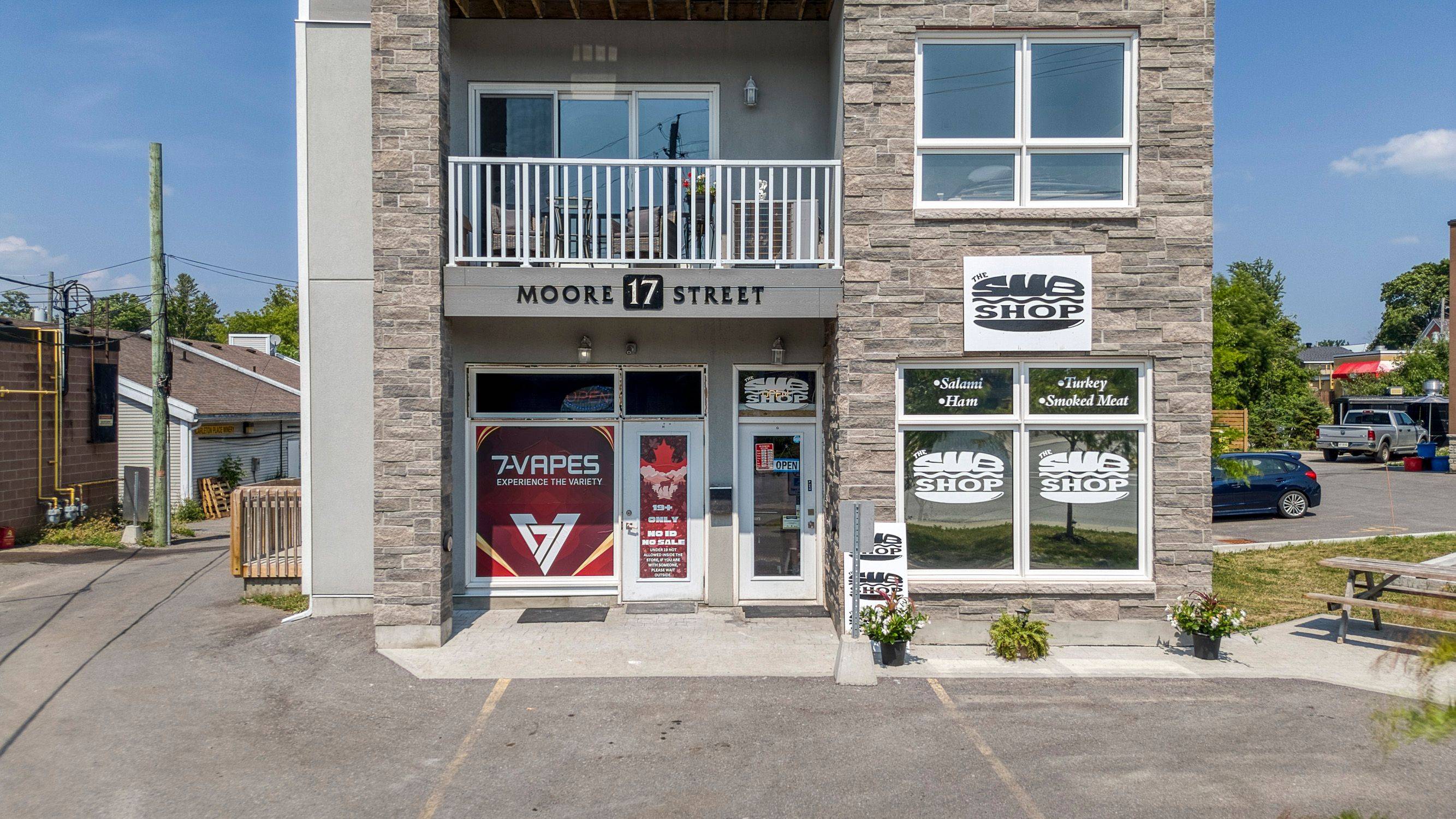 17 Moore ST, Carleton Place, ON K7C 2R4