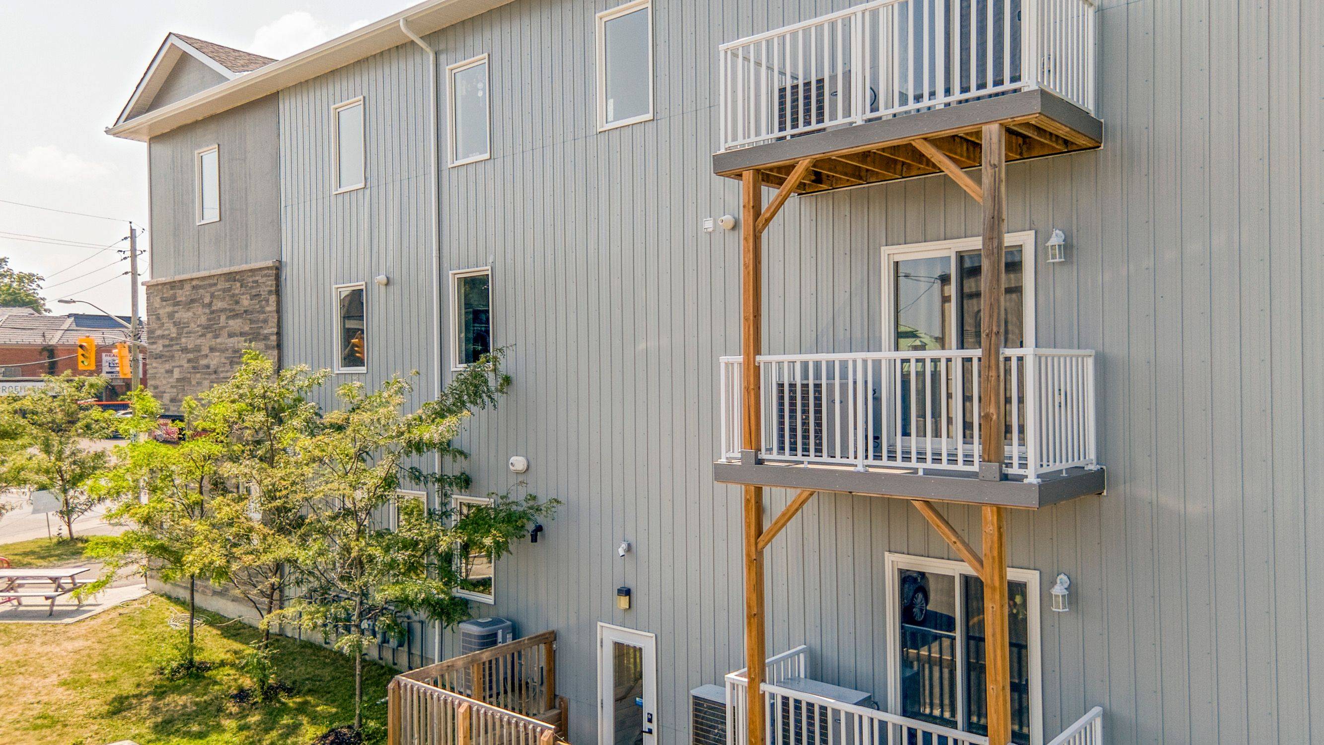 17 Moore ST, Carleton Place, ON K7C 2R4