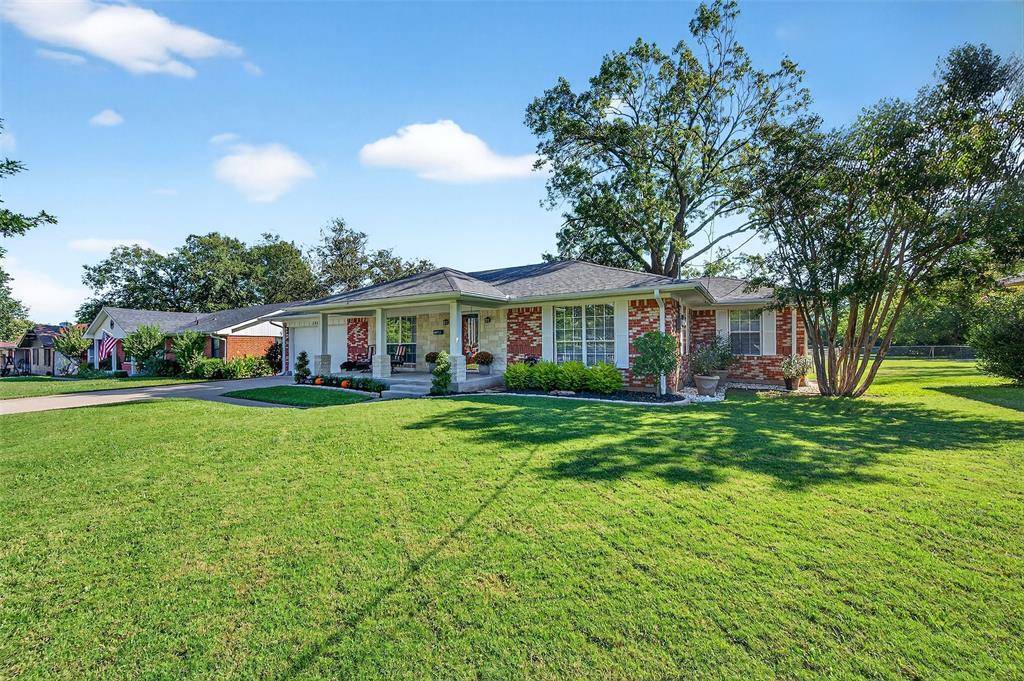 230 Center Street, Whitesboro, TX 76273