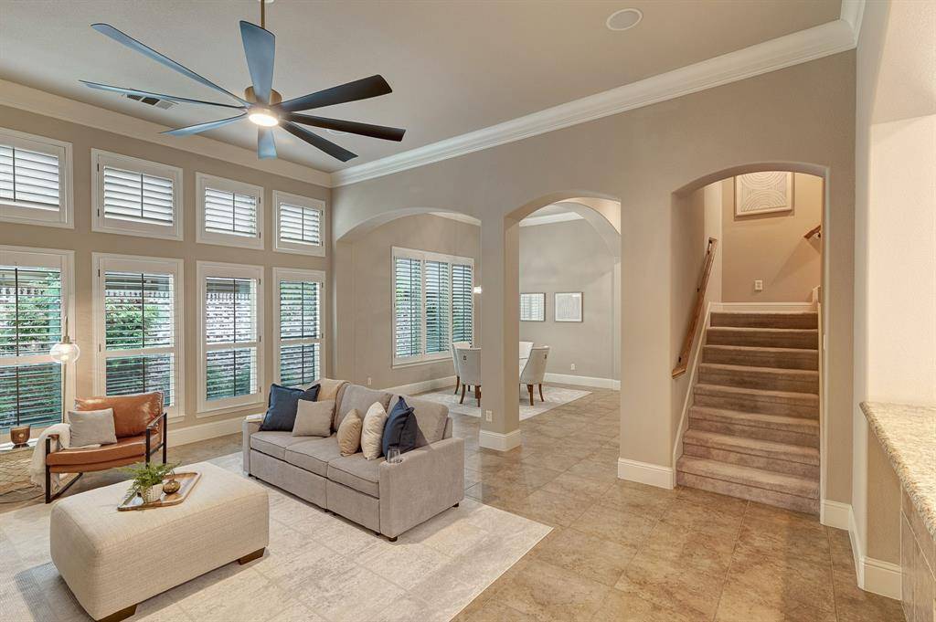 6129 Stapleford Circle, Dallas, TX 75252