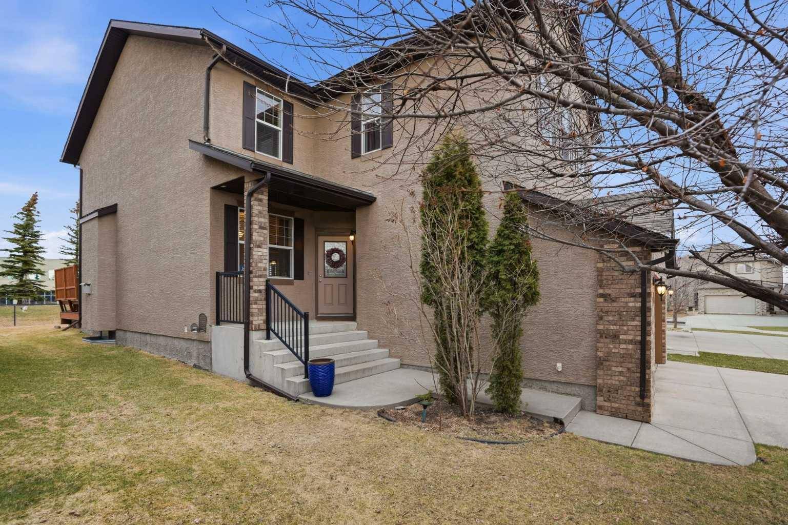 6 Springborough GN SW, Calgary, AB T3H5M6