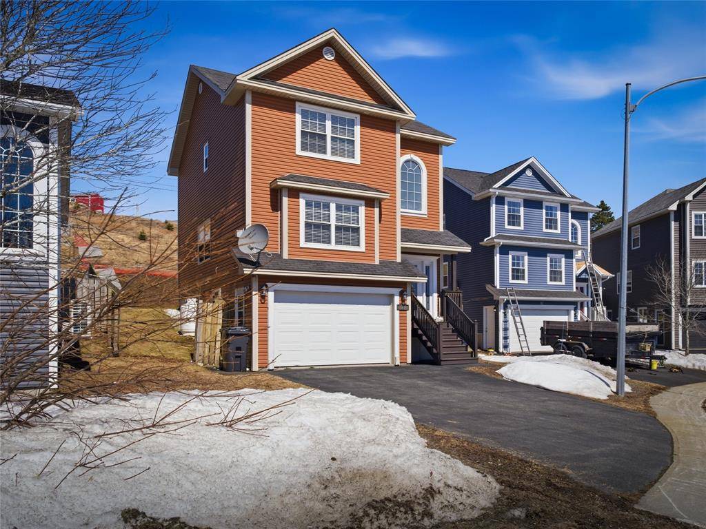 13 Corte Real Place, Mount Pearl, NL A1N 0C4