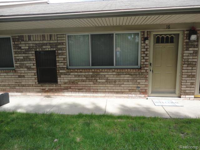16034 Holz DR #16, Southgate, MI 48195