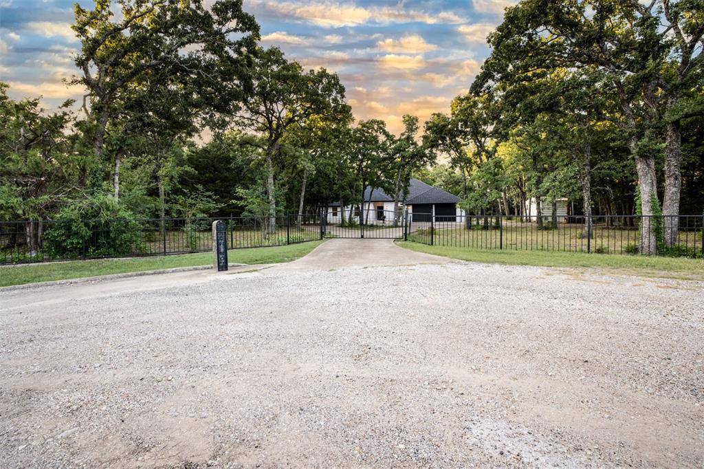 10206 County Road 2450, Terrell, TX 75160