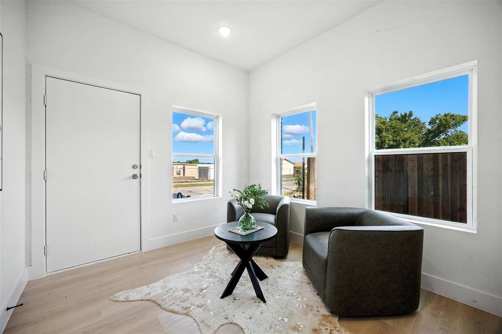 312 N Lancaster Avenue #101, Dallas, TX 75203