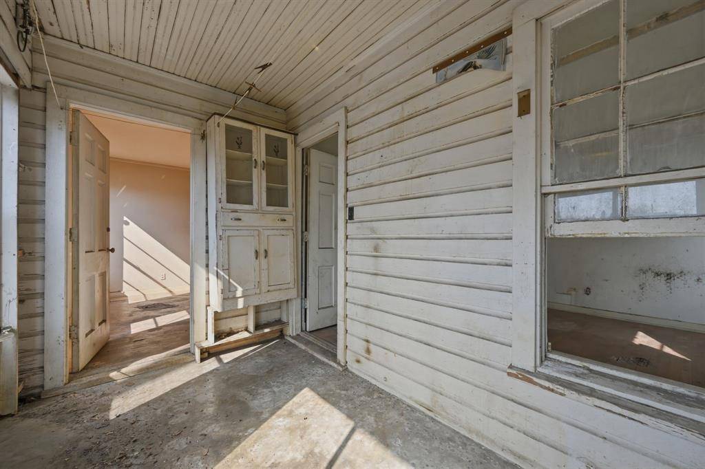 4242 Aero Drive, Dallas, TX 75209