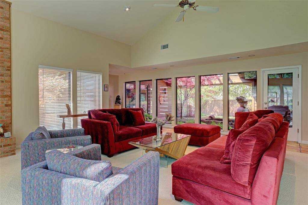 9419 Viewside Drive, Dallas, TX 75231