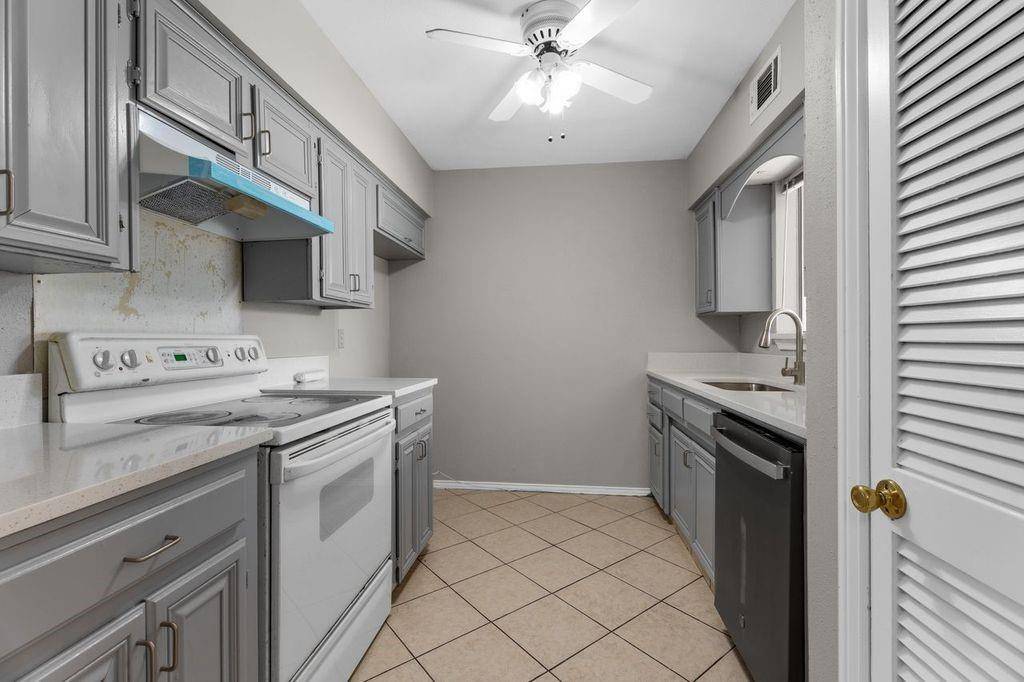 15839 El Estado Drive, Dallas, TX 75248