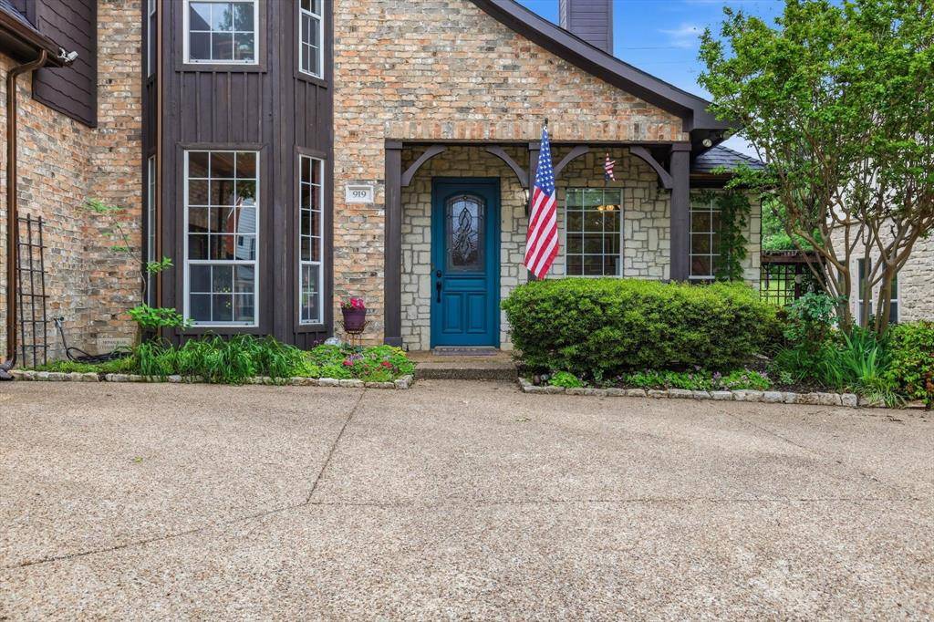 919 Kingwood Circle, Highland Village, TX 75077