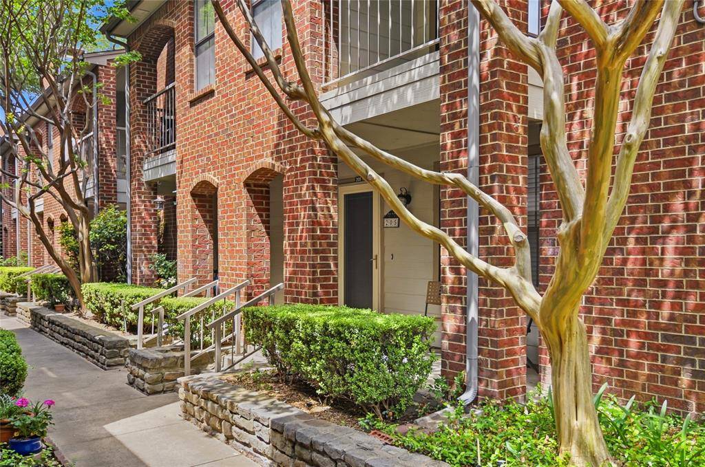 3205 Donnelly Circle #205, Fort Worth, TX 76107