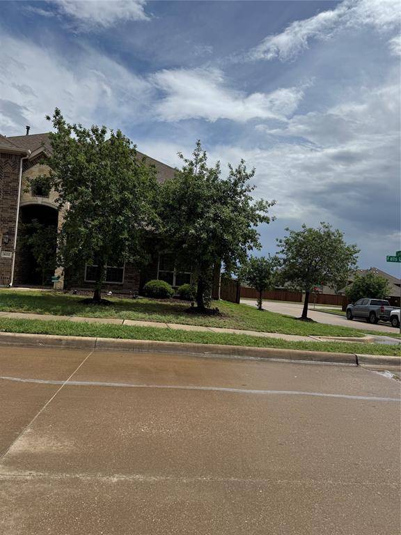 6132 Falls Lake Road, Fort Worth, TX 76179