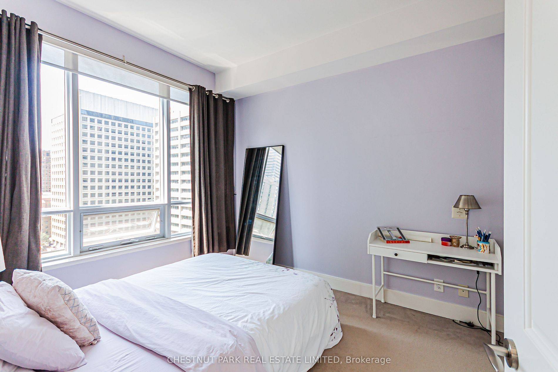 21 Balmuto ST #1204, Toronto C01, ON M4G 1S5