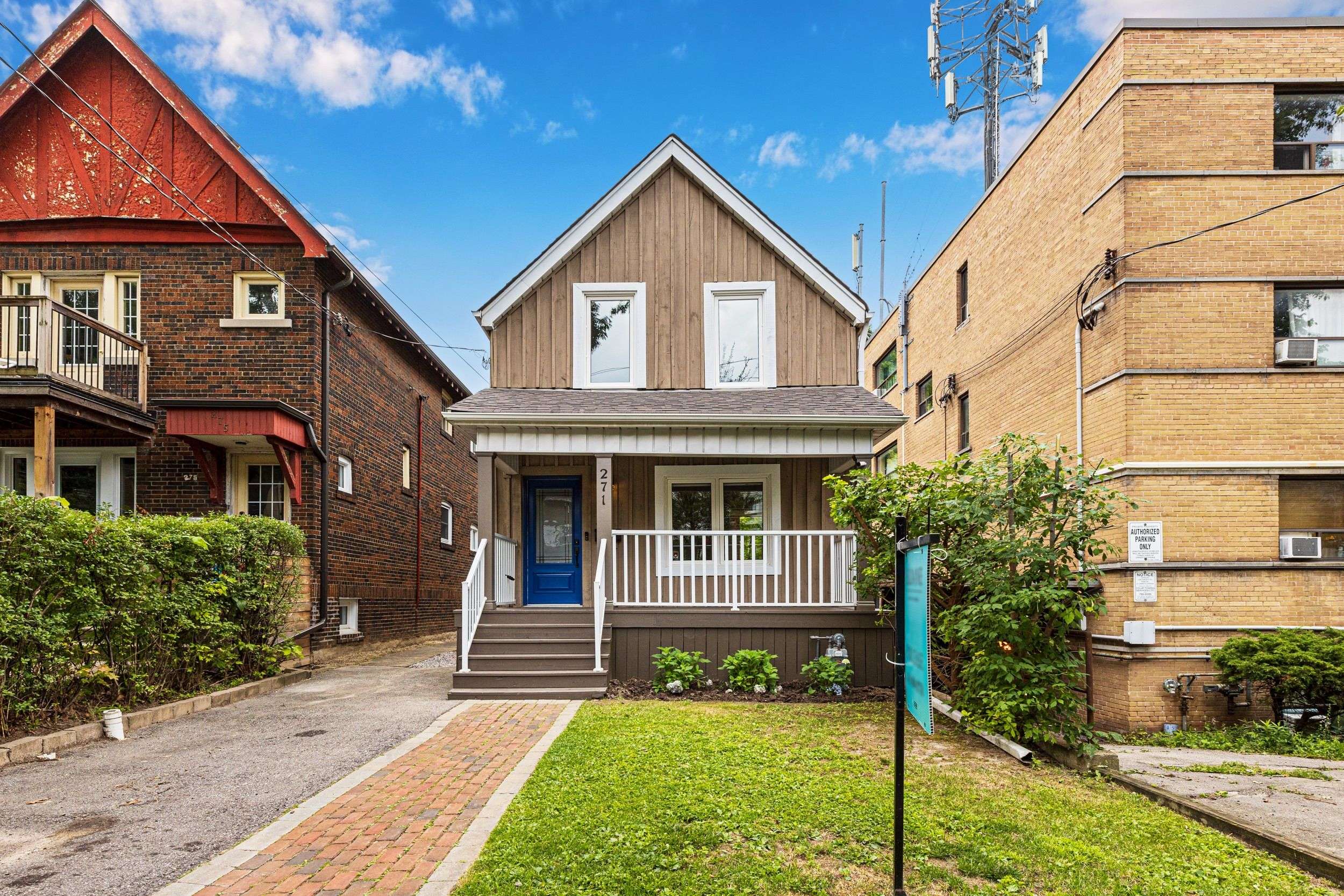 271 St Clair AVE E, Toronto C09, ON M4T 1P3