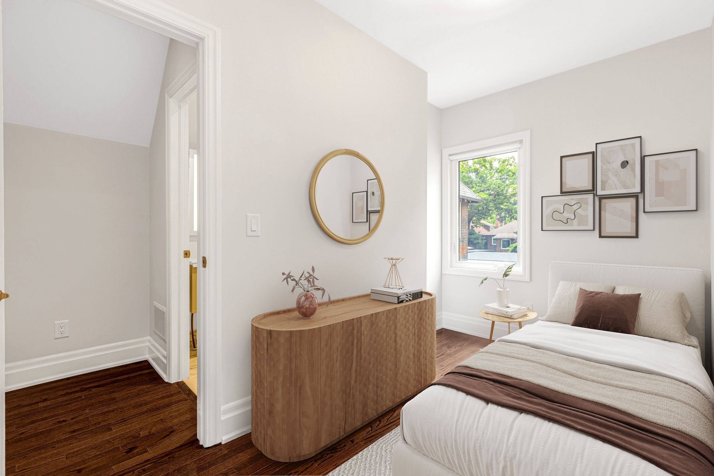 271 St Clair AVE E, Toronto C09, ON M4T 1P3