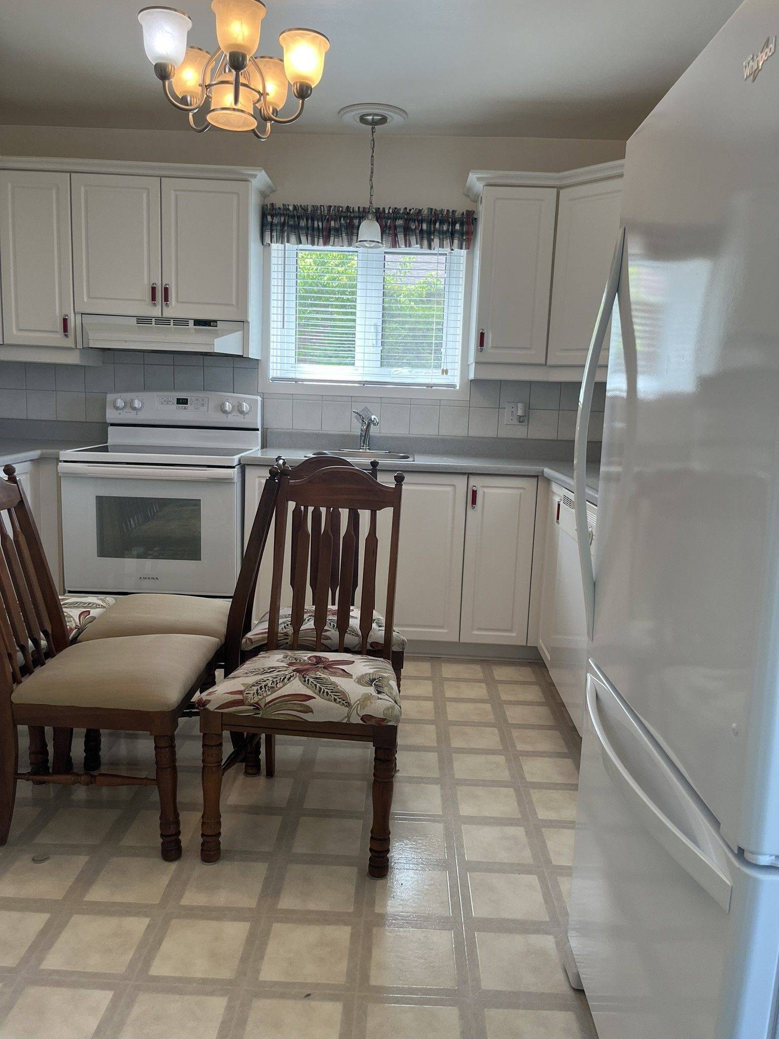 927 Laurier ST #A, Clarence-rockland, ON K4K 1V6