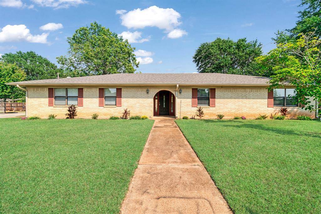 1050 35th Street NE, Paris, TX 75462