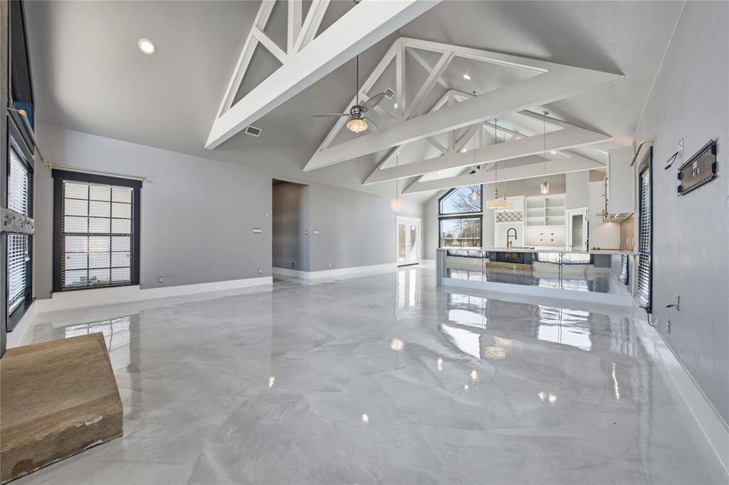 310 Splitrail Drive, Mabank, TX 75143