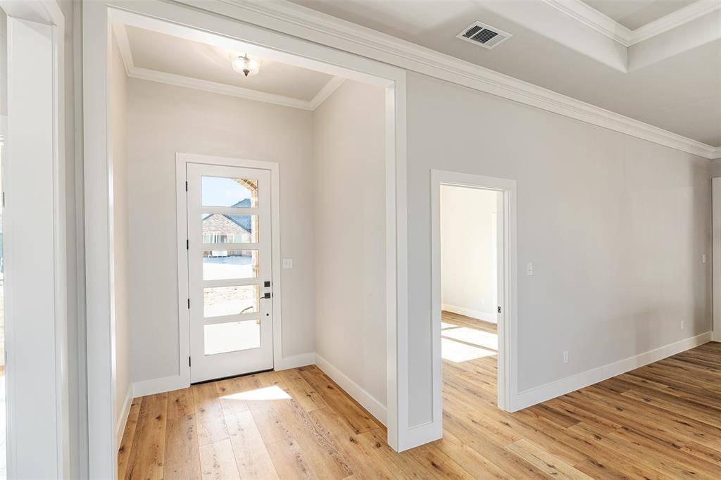 502 Limestone Circle, Mabank, TX 75147