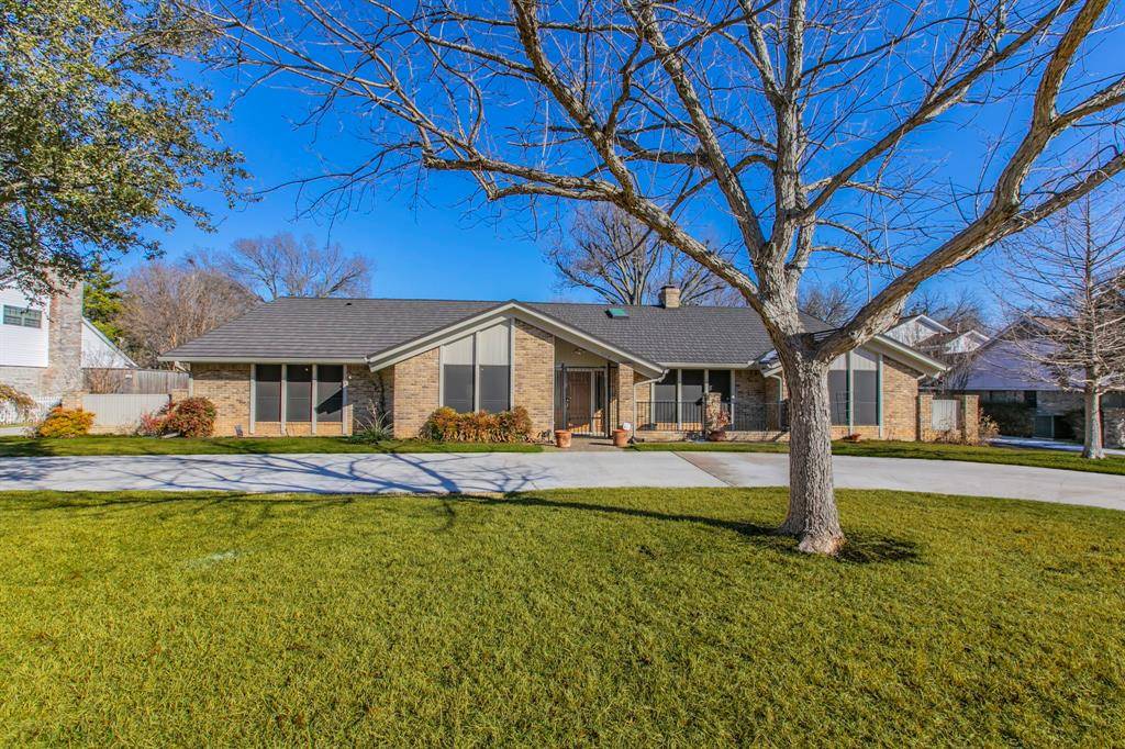 1112 Spring Lake Drive, Duncanville, TX 75137