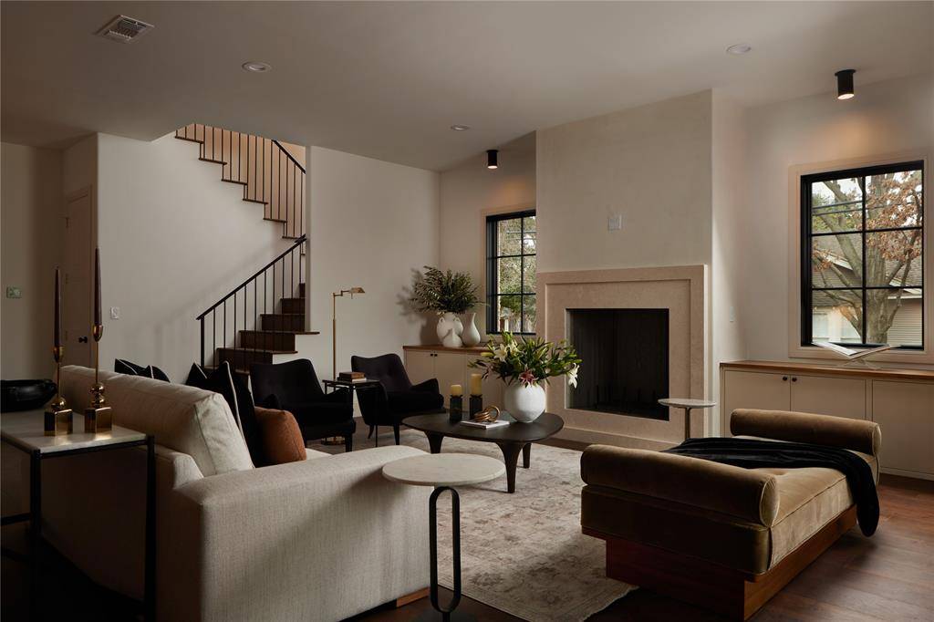 6201 Lakeshore Drive, Dallas, TX 75214