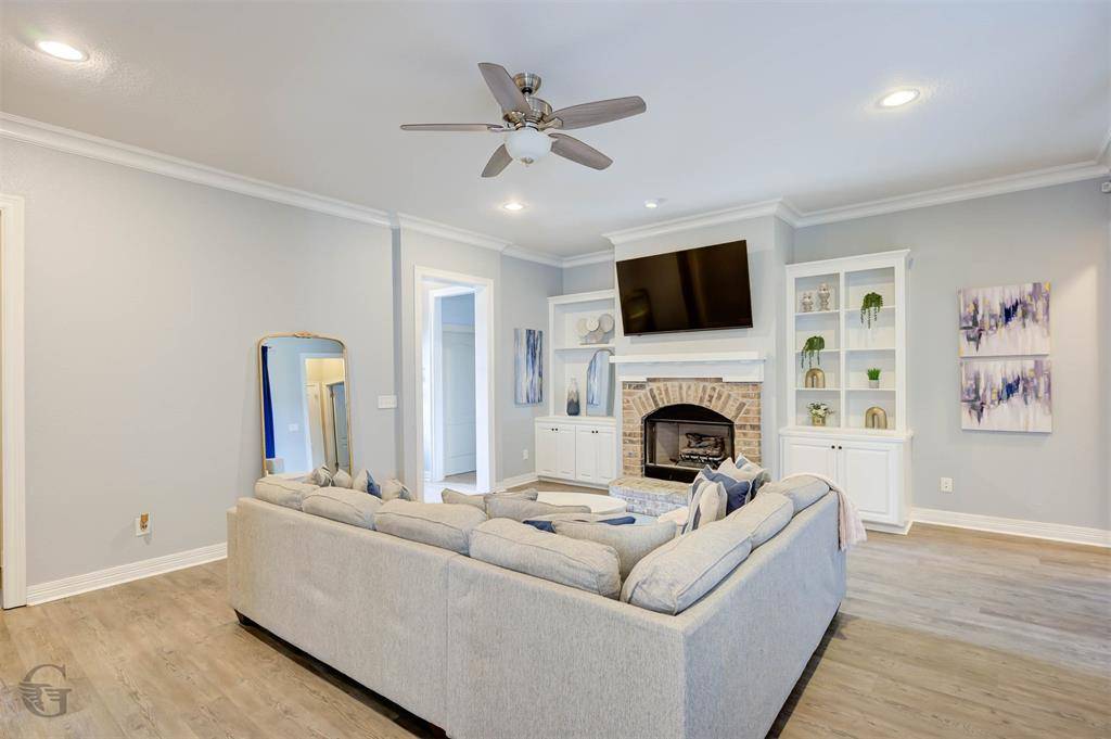 307 Briars Court, Bossier City, LA 71111