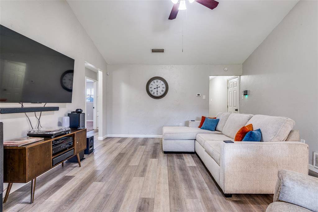 3820 Flamingo Lane, Irving, TX 75062