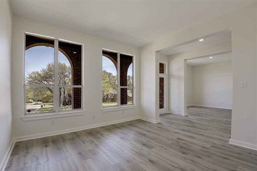 2916 Forestwood Drive, Arlington, TX 76006