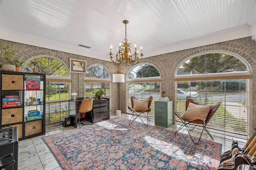 816 Newell Avenue, Dallas, TX 75223