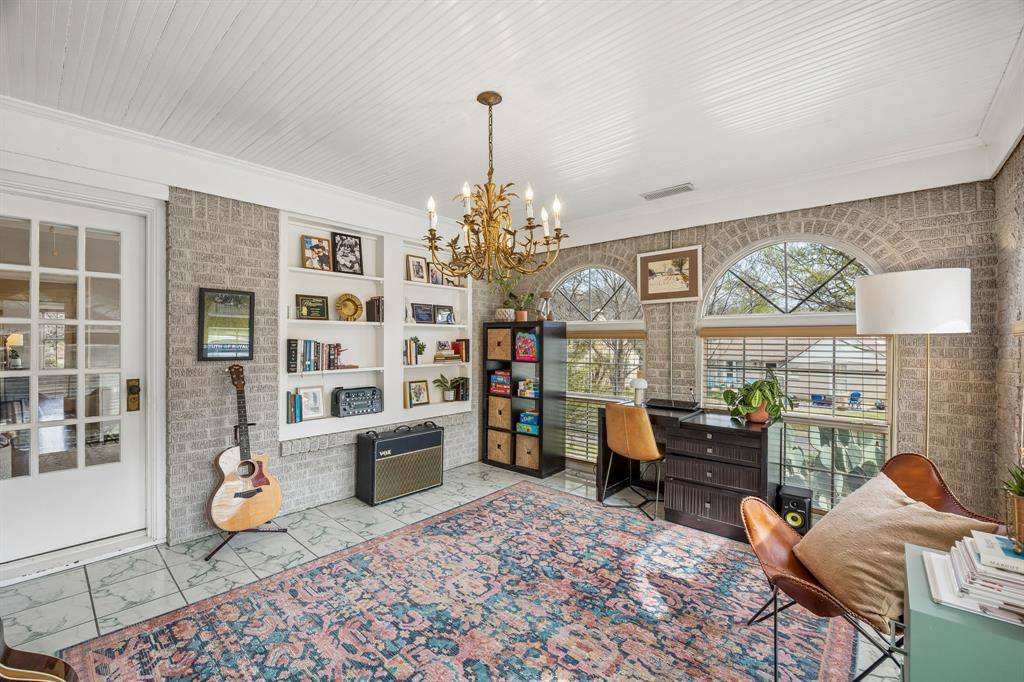 816 Newell Avenue, Dallas, TX 75223