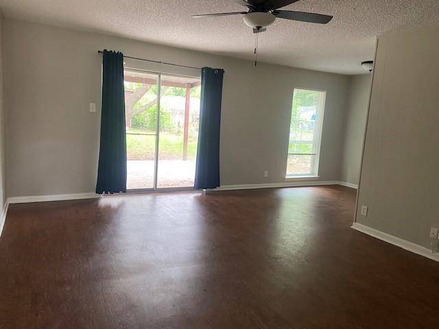 1013 SE 3rd Street, Grand Prairie, TX 75051