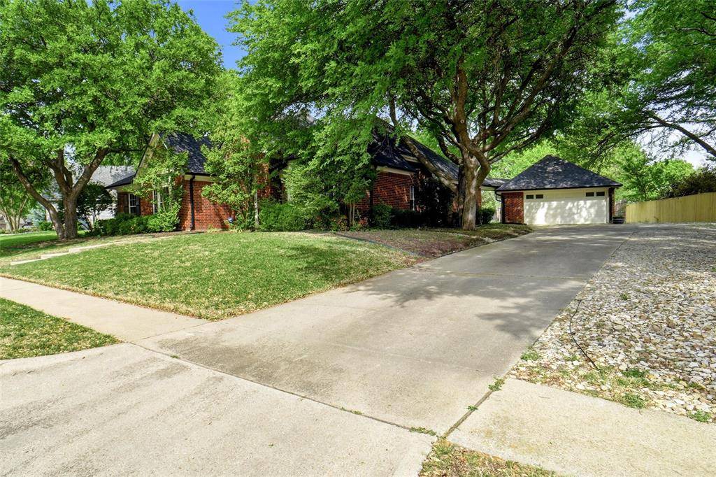 2004 Kings Drive, Flower Mound, TX 75028