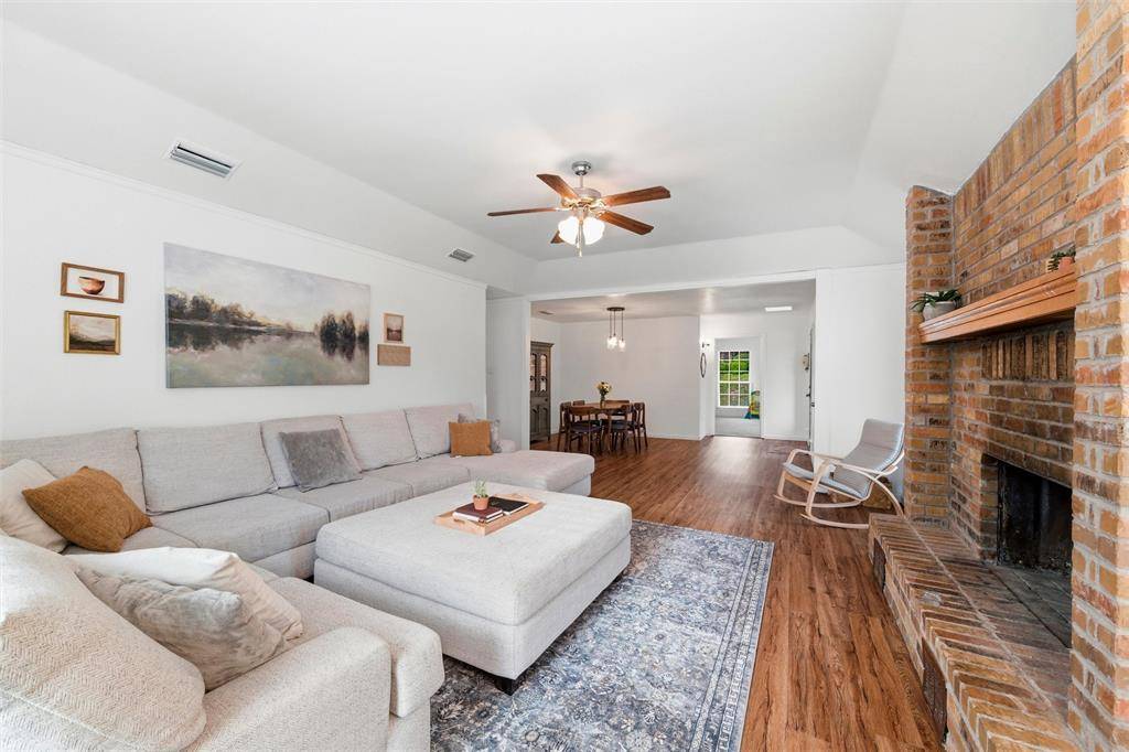 1132 Trinity Drive, Benbrook, TX 76126