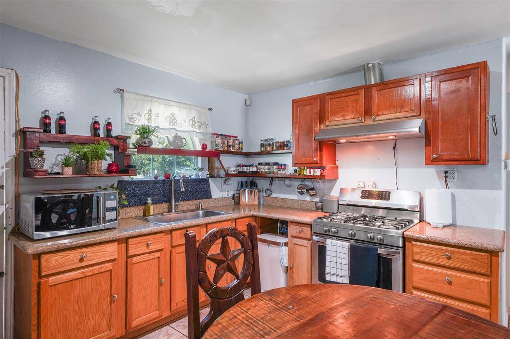 11405 S Blossom Circle, Balch Springs, TX 75180