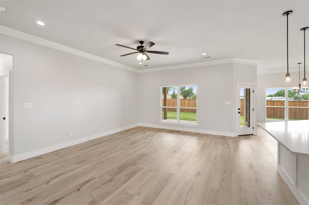 505 Limestone Circle, Mabank, TX 75147