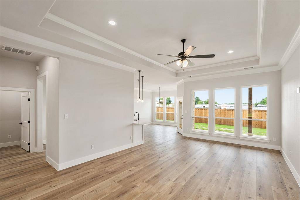 507 Limestone Circle, Mabank, TX 75147