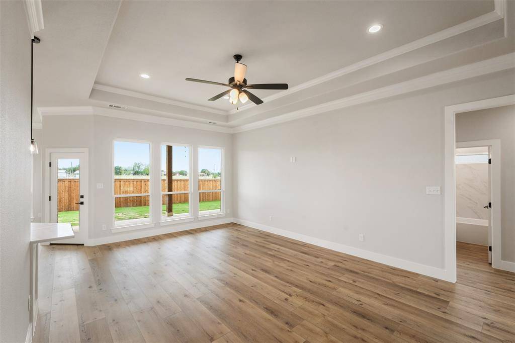 507 Limestone Circle, Mabank, TX 75147