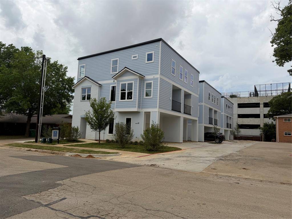 341 Bryan Street #1101, Denton, TX 76201