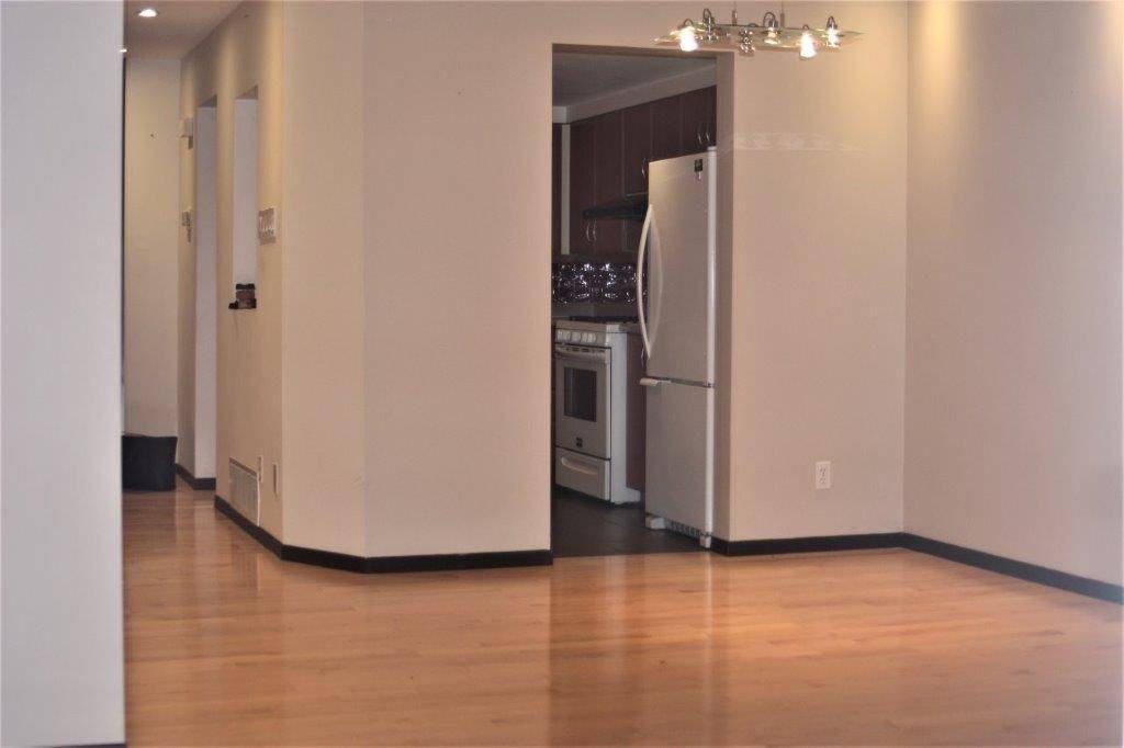 719 Melbourne AVE, Carlingwood - Westboro And Area, ON K2A 1X4