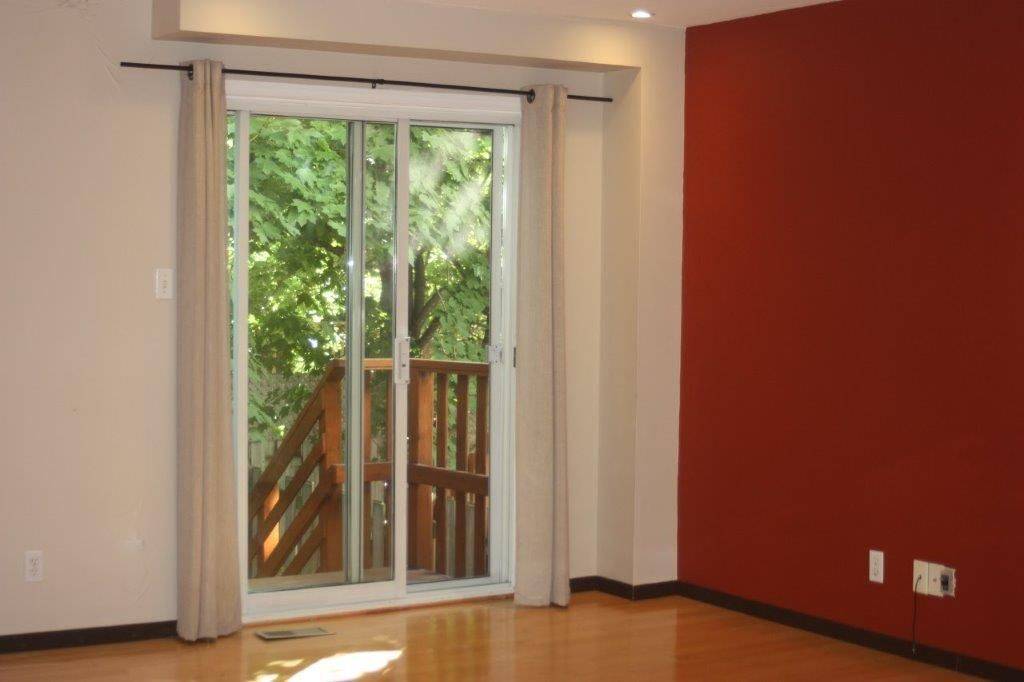 719 Melbourne AVE, Carlingwood - Westboro And Area, ON K2A 1X4