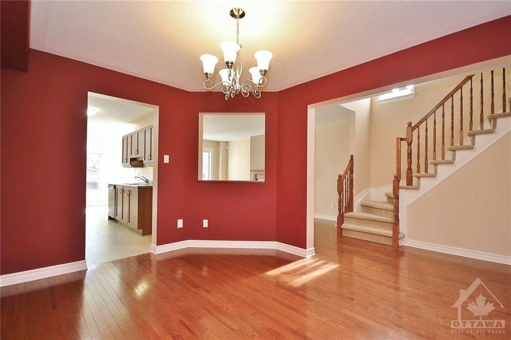 4143 Kelly Farm DR, Blossom Park - Airport And Area, ON K1T 4H9