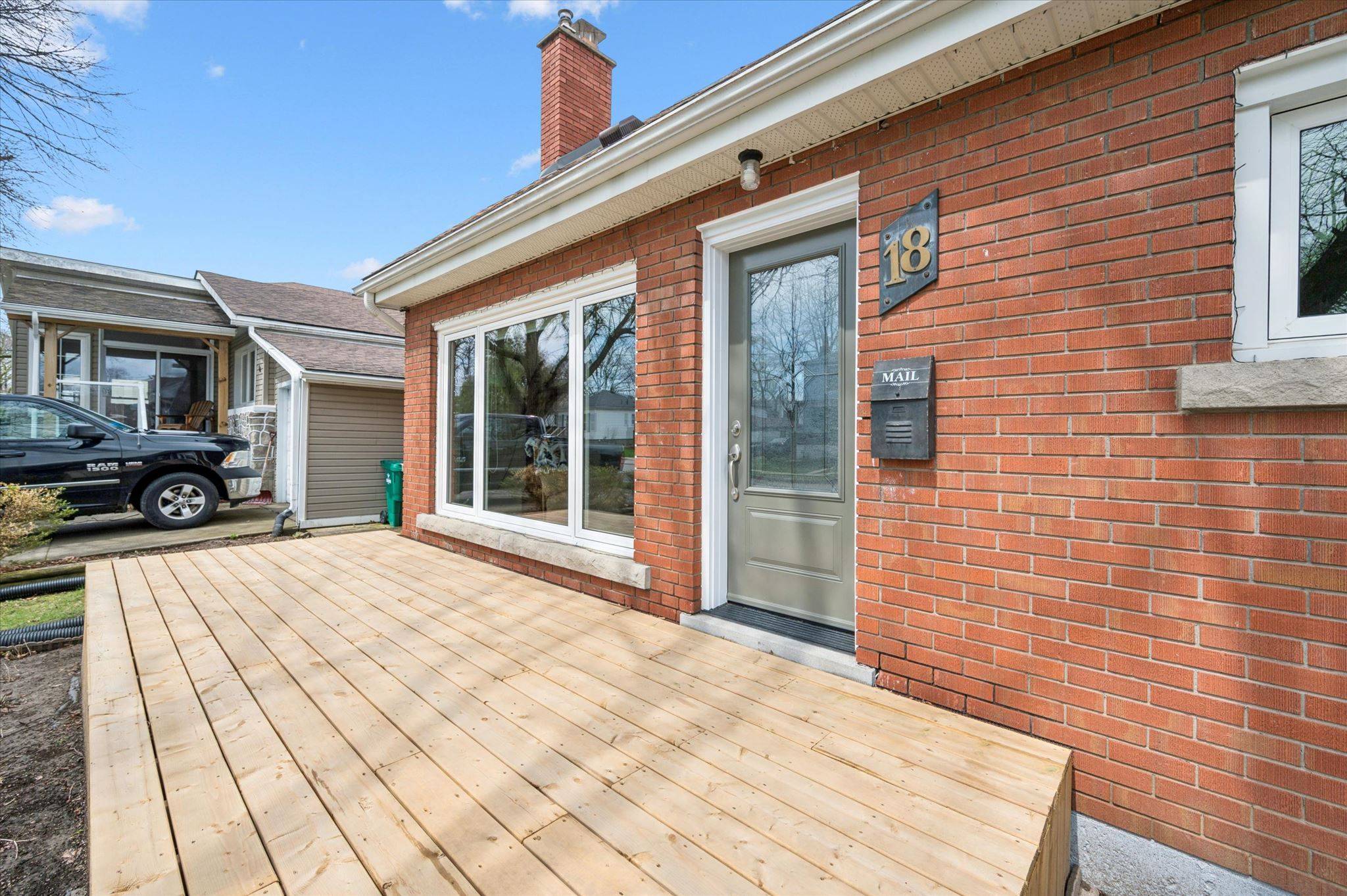 18 Close AVE, Cambridge, ON N1R 2R4