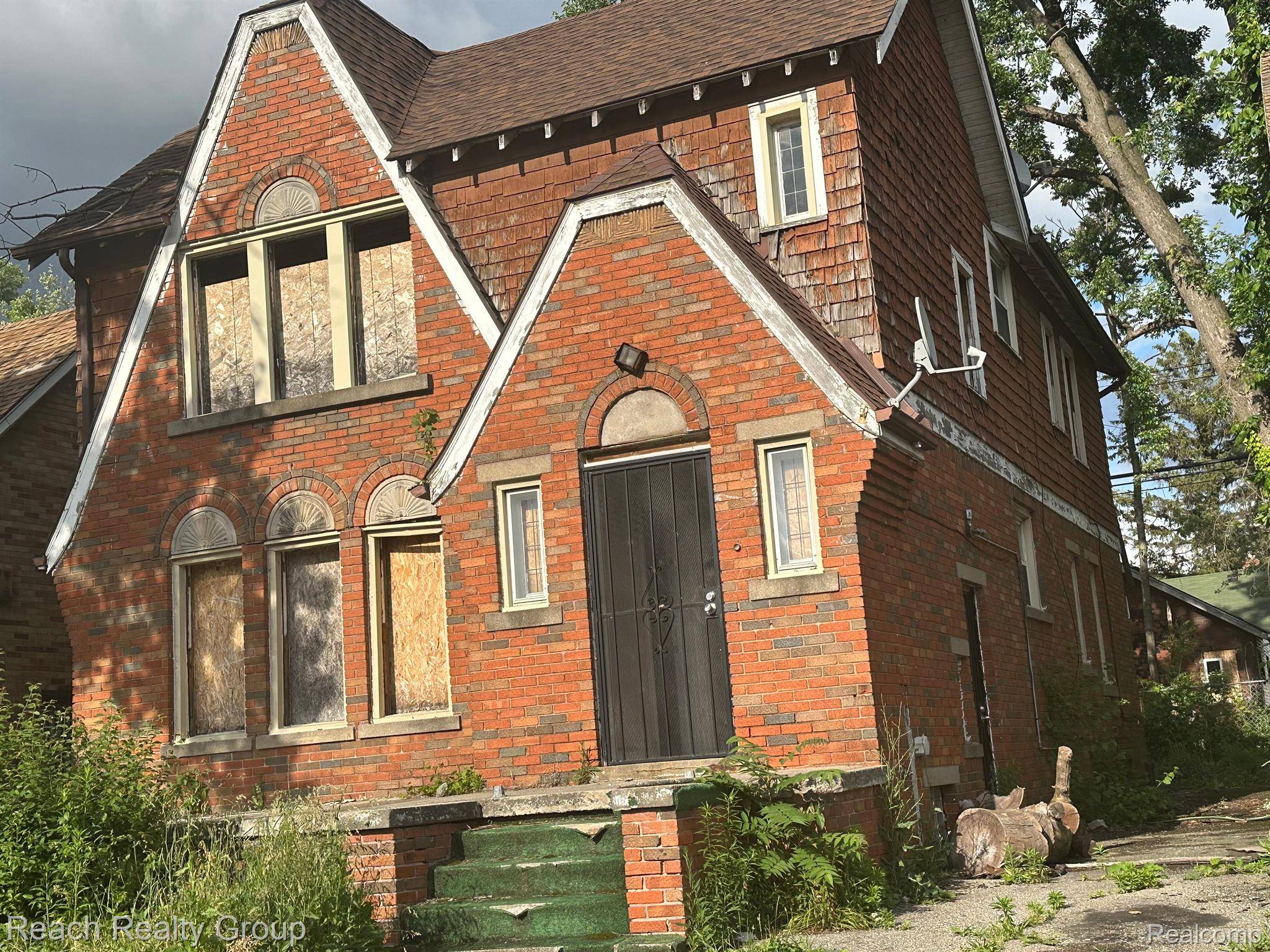 13614 MEYERS RD, Detroit, MI 48227