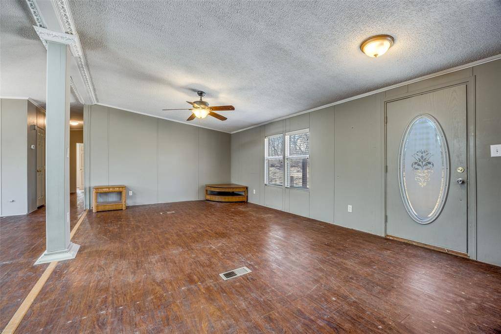 42 Epsom Drive, Gordonville, TX 76245