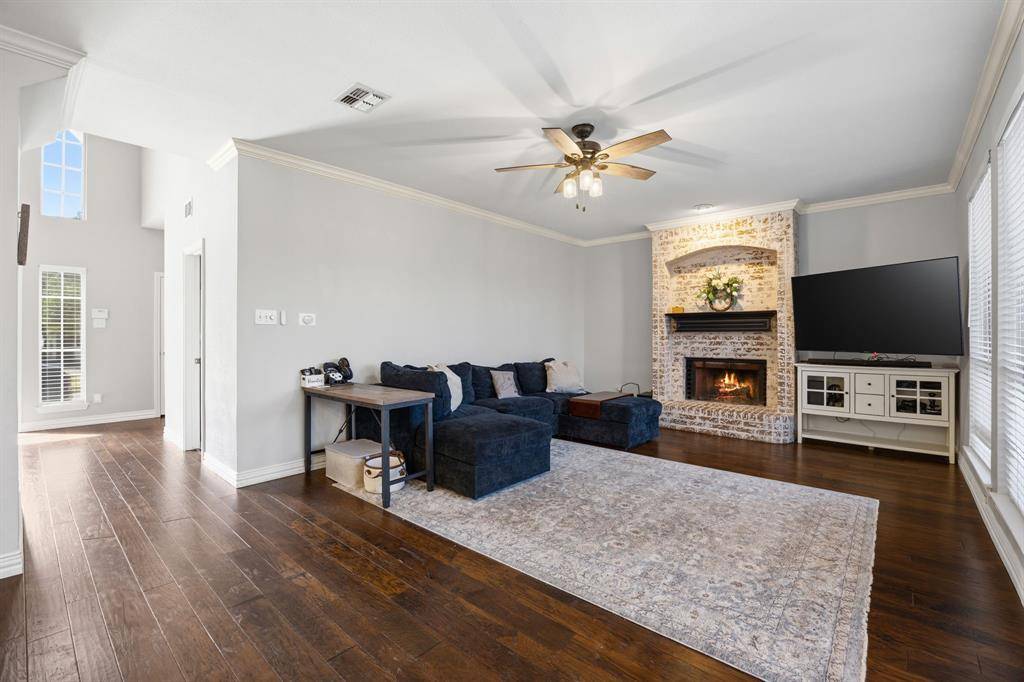 2115 Alto Avenue, Carrollton, TX 75007