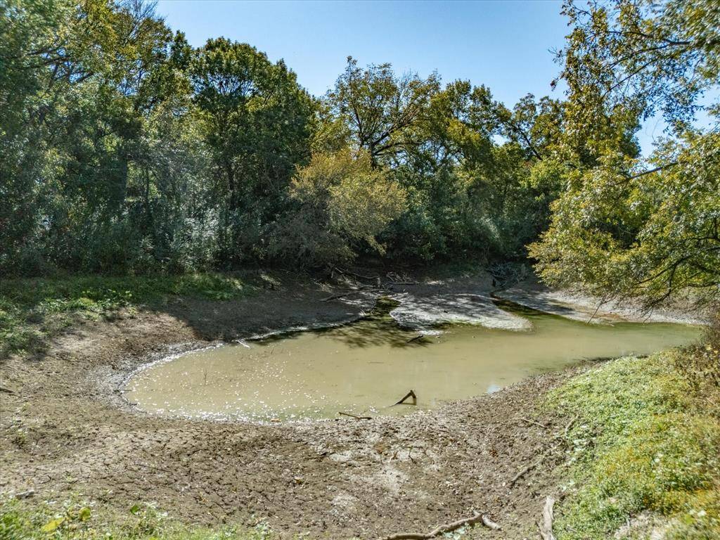 121 Little John Drive, Desoto, TX 75115