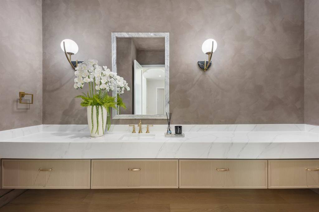 6055 Ellsworth Avenue, Dallas, TX 75206